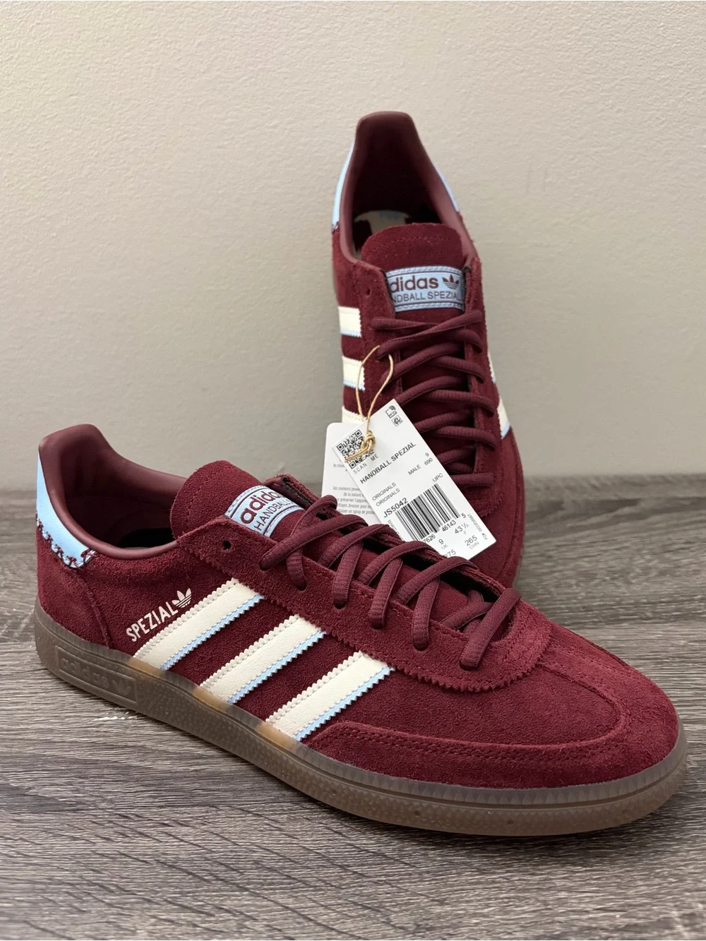 Men's Size 9.5 Adidas Spezial Burgundy White Light Blue Fashion Sneaker